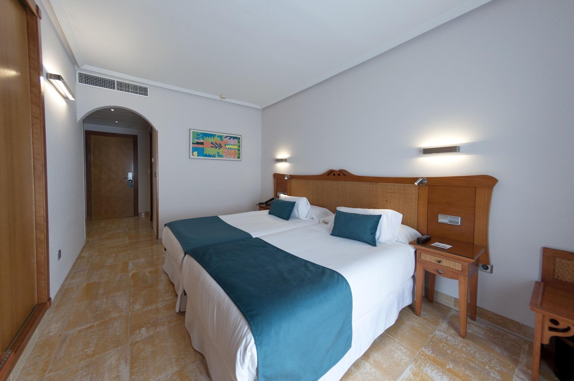 Hotel La Laguna Spa & Golf Сиудад Кесада Екстериор снимка
