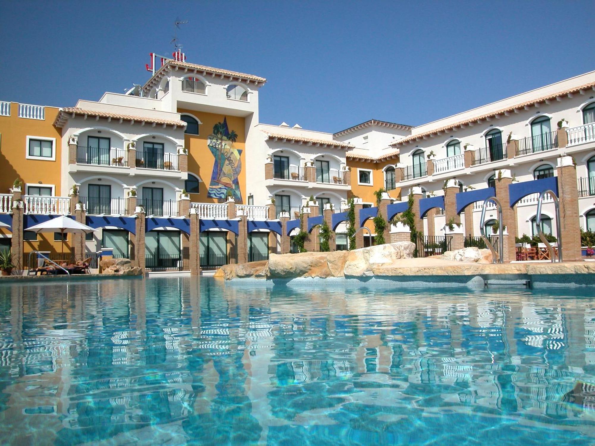 Hotel La Laguna Spa & Golf Сиудад Кесада Екстериор снимка