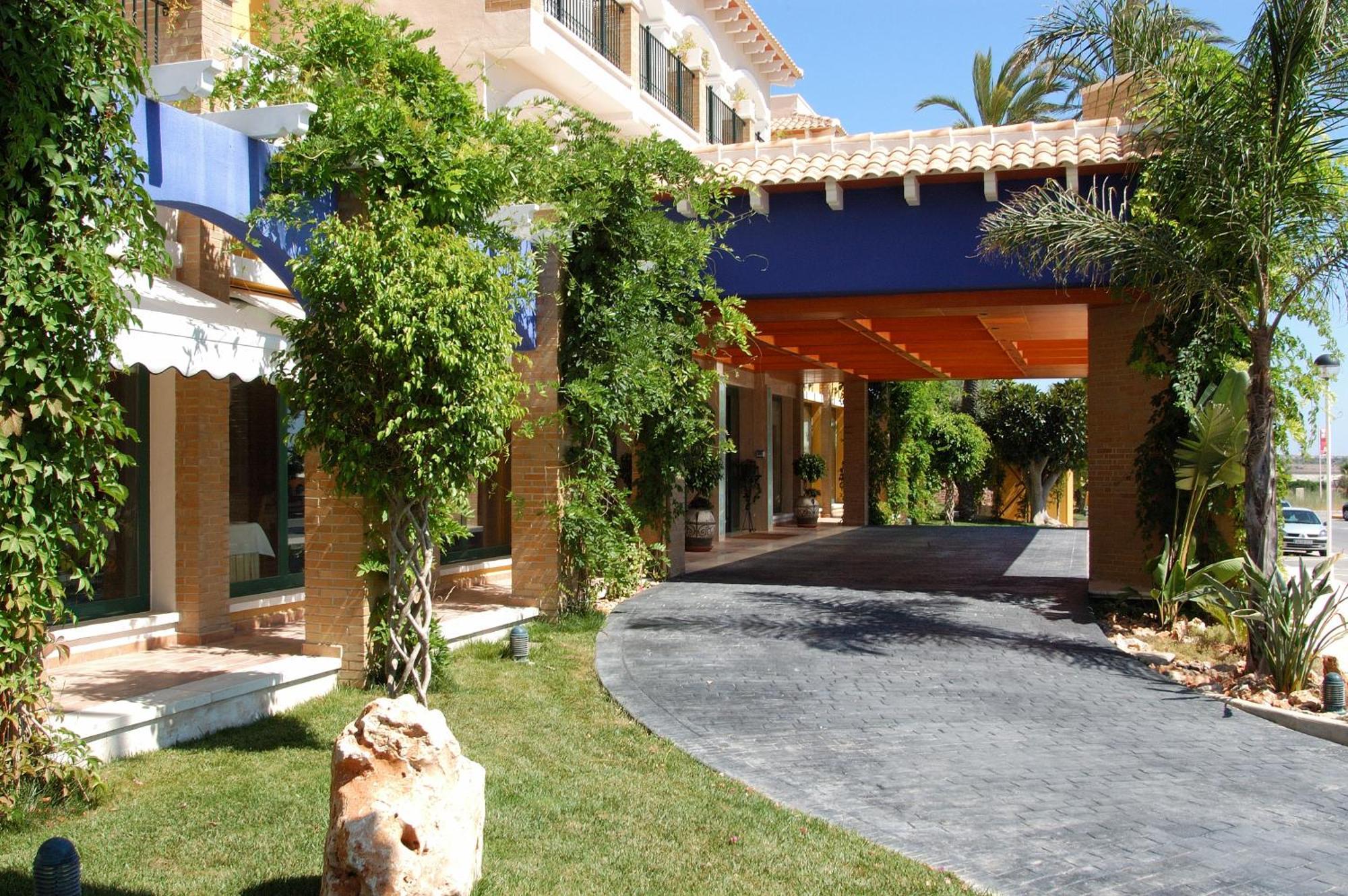 Hotel La Laguna Spa & Golf Сиудад Кесада Екстериор снимка